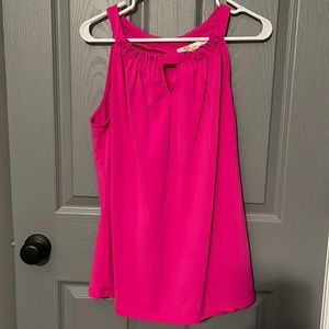 Sleeveless blouse with key hole back